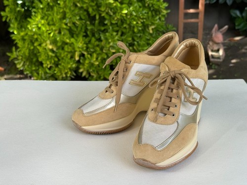 Sneakers con zeppa interattiva