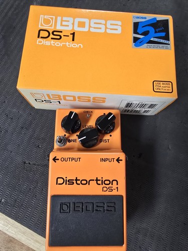 Boss distorsione con - distorsione,