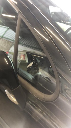 Custode avant droit - , (porte)