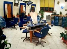 Arredamento parrucchiera usato