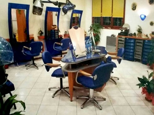 Arredamento parrucchiera usato