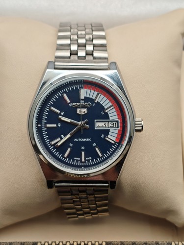 Orologio insieme con - con, quadrante