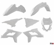 KIT PLASTICHE RESTYLING BETA