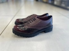 Tratti di donna francesina in