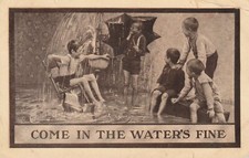 C3 - Cp Cartolina illustrata Bambini Giochi D'Acqua - Fp Vg