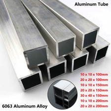 Tubo quadrato in alluminio