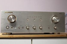 Amplificatore stereo integrato