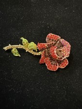 Spilla rosa con strass vintage