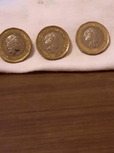 Monete pound regina - 3,