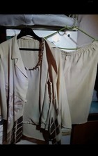 completo elegante beige con