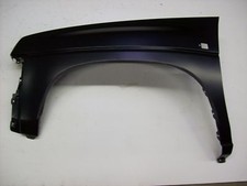 Parafango anteriore sinistro Nissan King Cab D21 MD21 86-