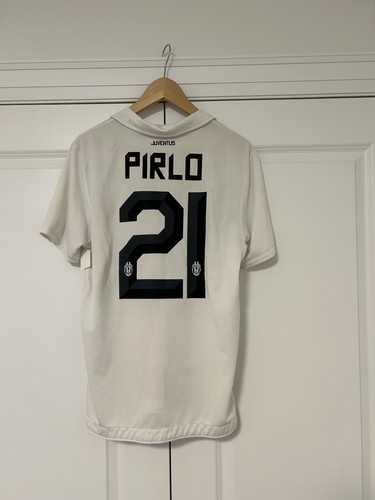 Juventus 2010 2011 away - juventus 2010,