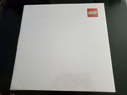 Lego employee gift 2012 set - lego,