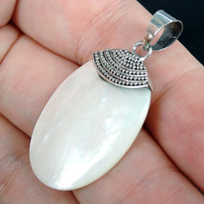Gioielli con ciondolo a forma ovale in madreperla in argento sterling 925