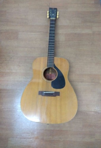 Chitarra acustica vintage