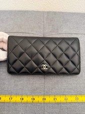 Portafoglio lungo trapuntato