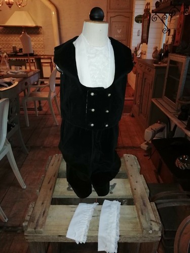élégant petit costume - , en