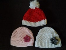 berrettini/cappello neonata in lana baby colori rosso o rosa o panna con fiori