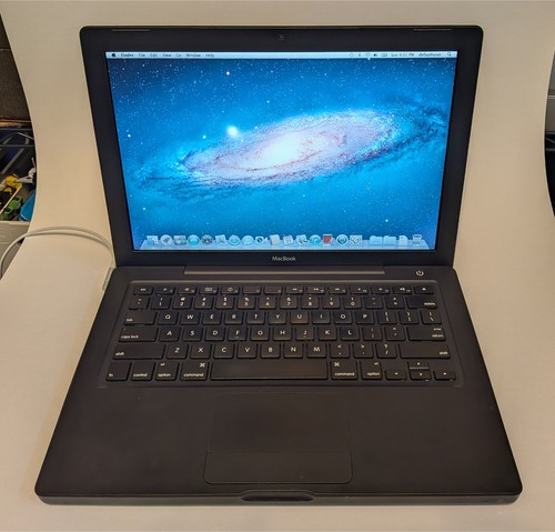 Apple macbook a1181 black 2008 - macbook,