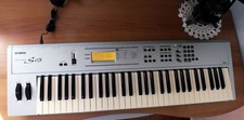 Yamaha S03. tastiera . Yamaha S03 keyboard. Workstation Yamaha S03. Synthesizer