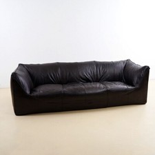 divano tre posti in pelle nera, modello Le Bambole di mario bellini,  anni 70