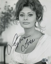 SOPHIA LOREN SPLENDIDA FOTO