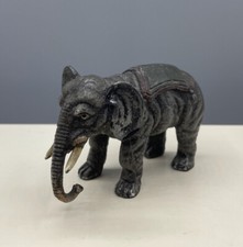 Bellissimo elefante Georg