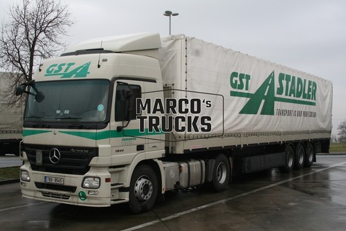 Foto camion mercedes benz - foto,