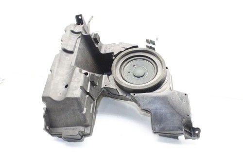 Subwoofer lexus 200h - lexus, 2012