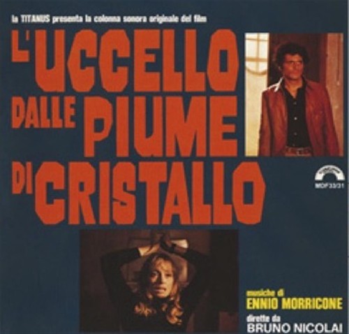 Uccello dalle piume di - l'uccello,
