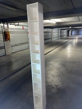 Scaffale bianco (202 x 7x 22cm) alto in legno per libri/videocassette/accessori