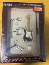 Modellino chitarra ufficiale Fender The Best Collection 1957 STRATOCASTER Relic scala 1/8