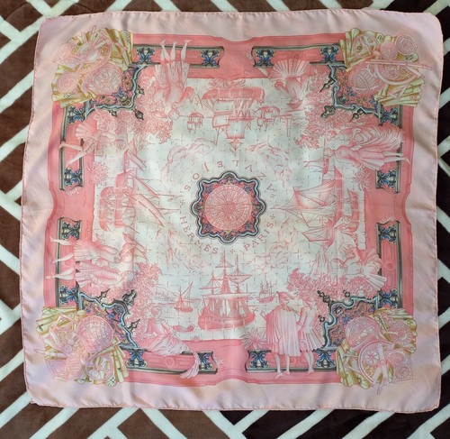 Superbe foulard hermés - superbe,