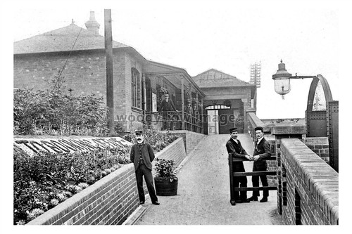 Pt4715 cross gates railway - -,