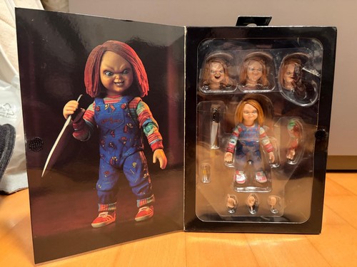 Chucky action figure - chucky,