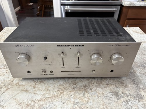 Amplificatore stereo integrato