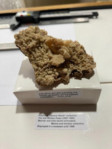 Stilbite after natrolite - stilbite,