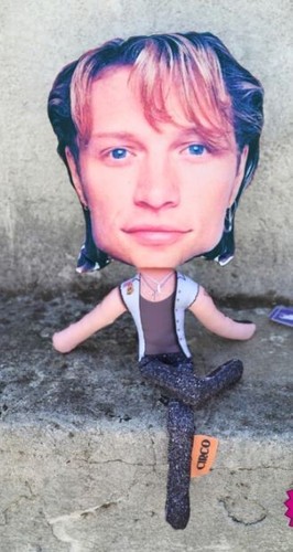 Bambola jon bon jovi fatta - jon,
