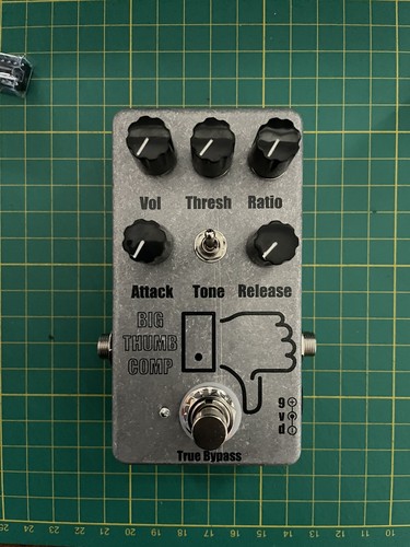 Engineers thumb mxr dyna - dyna, comp