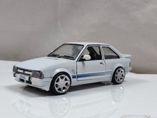 Burago 1/24 Ford Escort MK3 RS