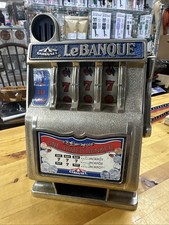 Slot machine vintage LeBanque
