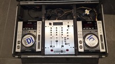 FLYCASE consolle per 2 lettori cdj e mixer in valigia spaziosa e leggera