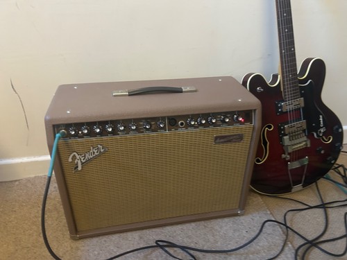 Fender acoustasonic junior dsp - acoustasonic,