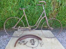 ANCIEN VELO D'ENFANT LA TRIOMPHANTE (55)