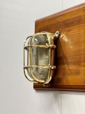 Antica lampada da parete