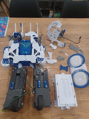 Robot meccanoid meccano - meccanoid,