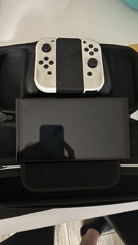 Nintendo switch modello oled - nintendo,