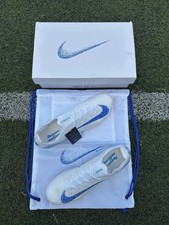 Soccer Cleats - Mercurial Vapor 16 - Size 11 Men US - Box and Bag Included