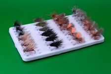 Set 24 mosche da pesca a mosca trota senza spine Caddis