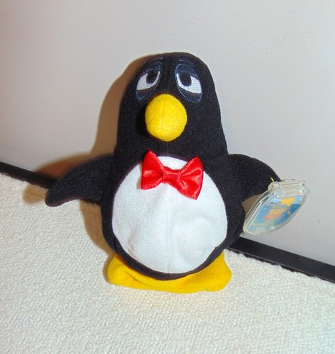 Peluche wheezy the penguin toy - wheezy,